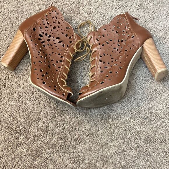 torrid peep toe booties with cutouts - Picture 2 of 5